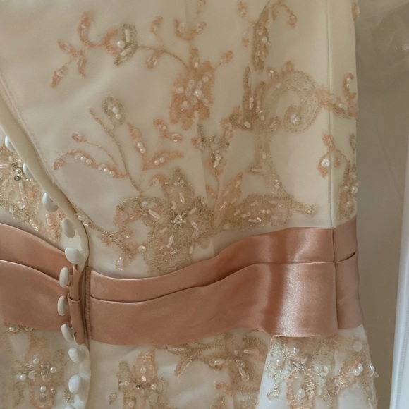 NWT Stunning Alfred Angelo Wedding Gown! - Picture 9 of 11